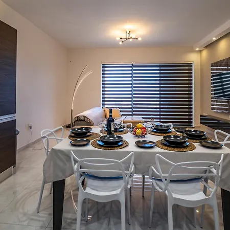 Modern Seaview Luxury Apartmán