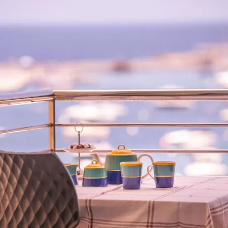 Modern Seaview Luxury Apartament