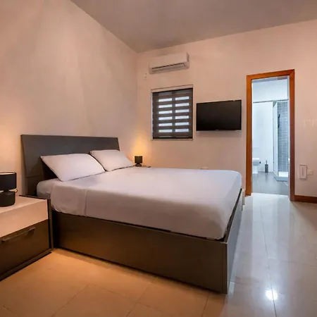 Modern Seaview Luxury Apartmán *