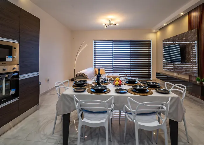 Modern Seaview Luxury Apartament