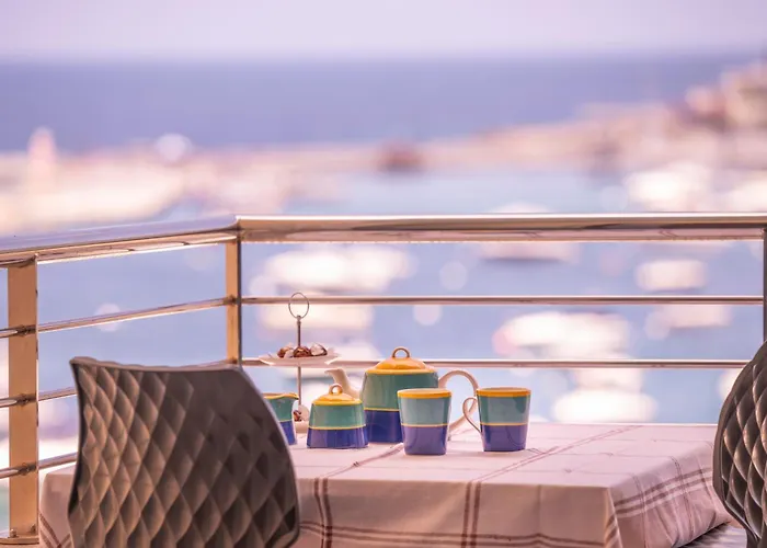 Modern Seaview Luxury Apartament